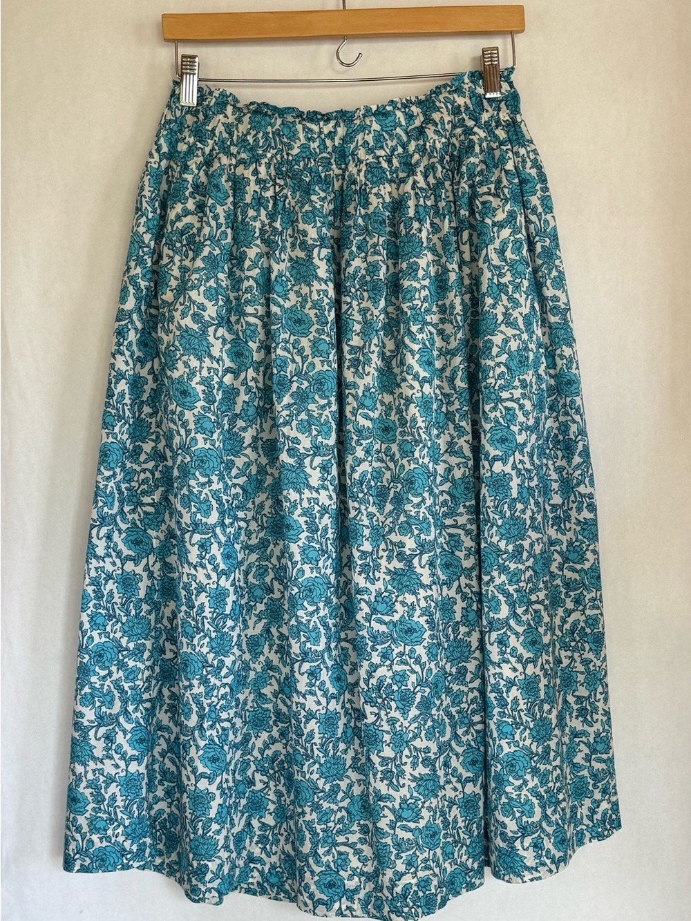 J crew women’s blue Floral Midi Skirt - Elastic Waist